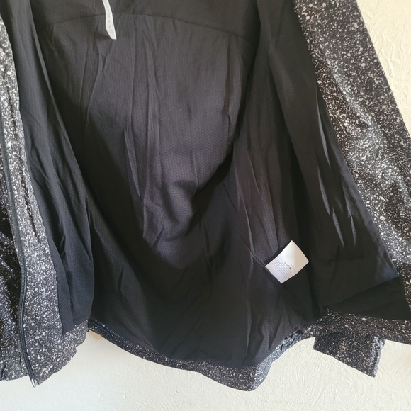 Lululemon, Here To Move Jacket, Luminesce Splatter White Black, Size 6 - Picture 4 of 15